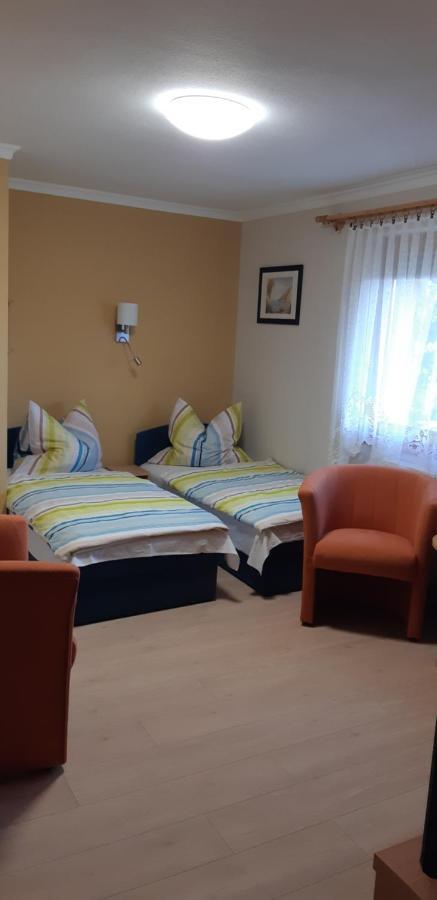 Antal Apartmanok ザラカロシュ エクステリア 写真