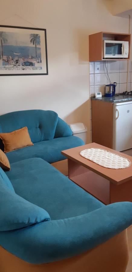 Antal Apartmanok ザラカロシュ エクステリア 写真
