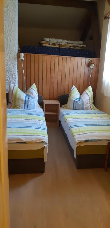 Antal Apartmanok ザラカロシュ エクステリア 写真