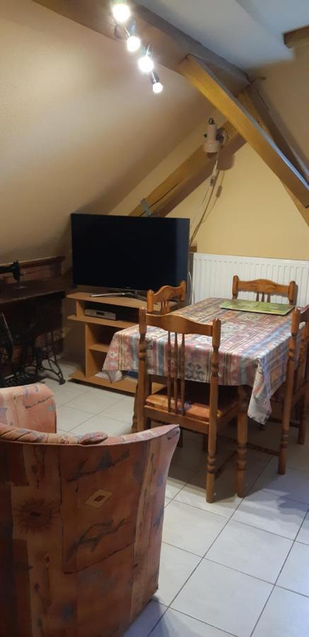 Antal Apartmanok ザラカロシュ エクステリア 写真