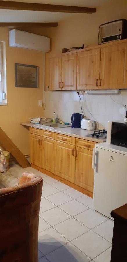 Antal Apartmanok ザラカロシュ エクステリア 写真