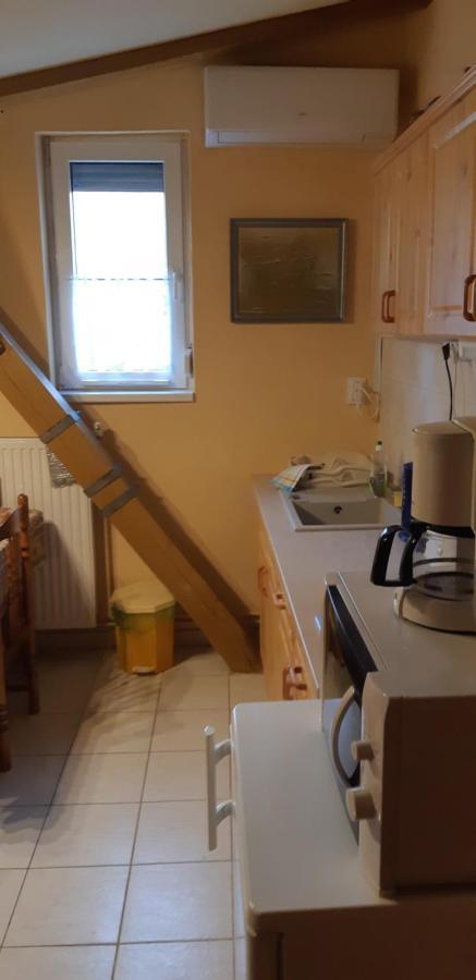 Antal Apartmanok ザラカロシュ エクステリア 写真